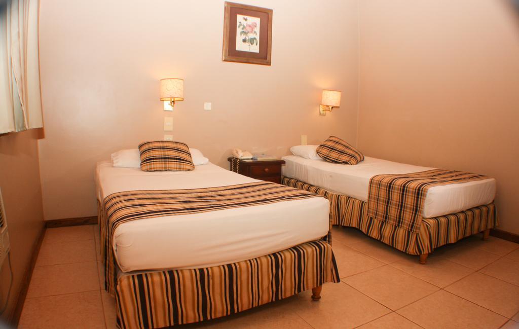 Marcopolo Suites Iguazu Пуерто-Іґуасу Екстер'єр фото