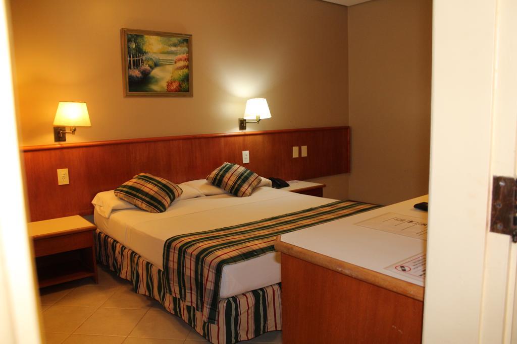 Marcopolo Suites Iguazu Пуерто-Іґуасу Екстер'єр фото